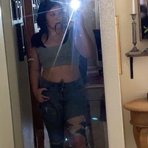 Meet your Posher, Danika